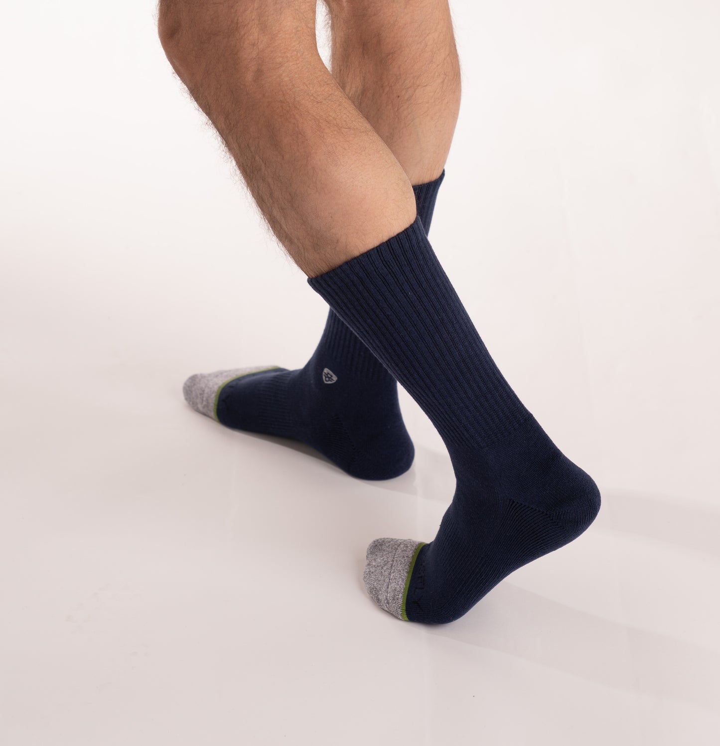 Crossfly men's Original Crew Socks in navy from the Everyday series, featuring Flat Toe Seams and 360 Hold.