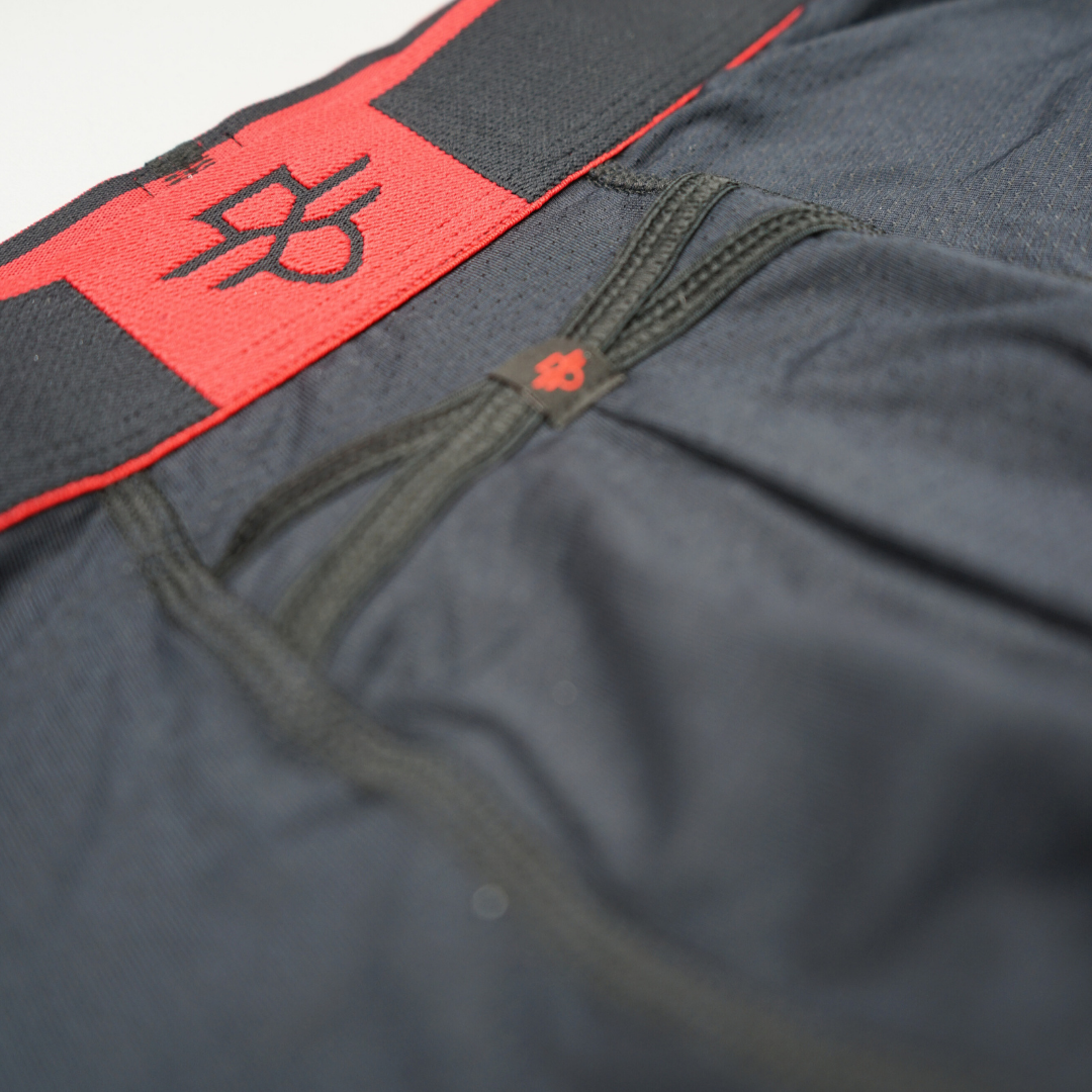 Aero Pro 9" Boxers - Black / Red (Pre-order)