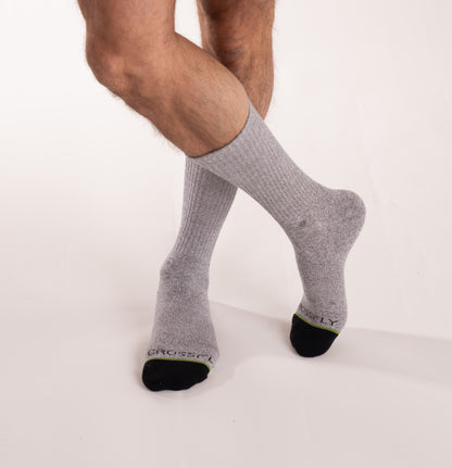 Crossfly men's Original Crew Socks in grey from the Everyday series, featuring Flat Toe Seams and 360 Hold.