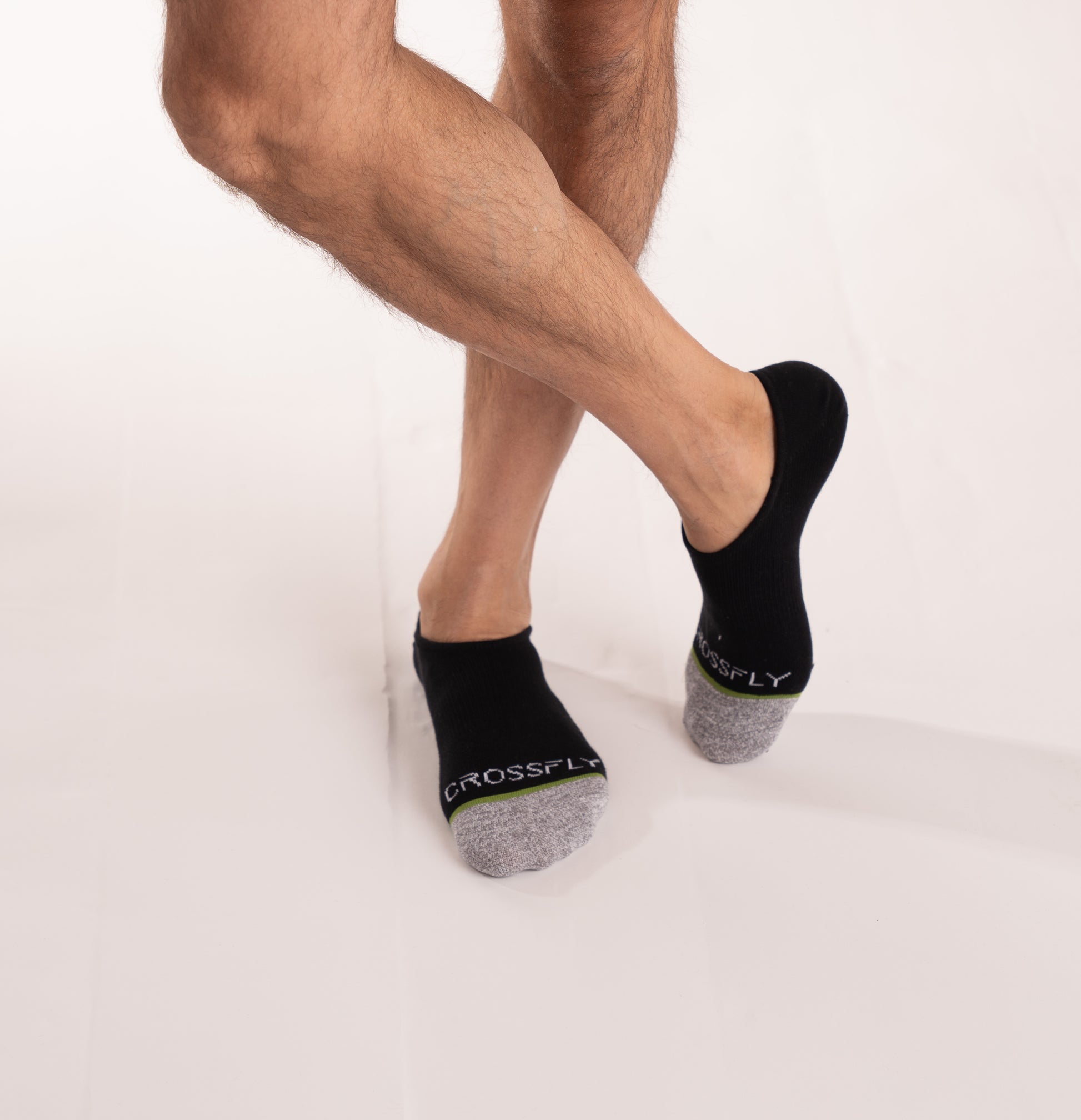 Crossfly men's Original No Show Socks in black from the Everyday series, featuring Flat Toe Seams and 360 Hold.